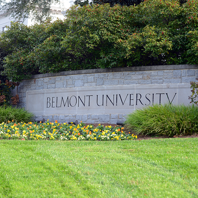 Belmont University Sign at the front of the University