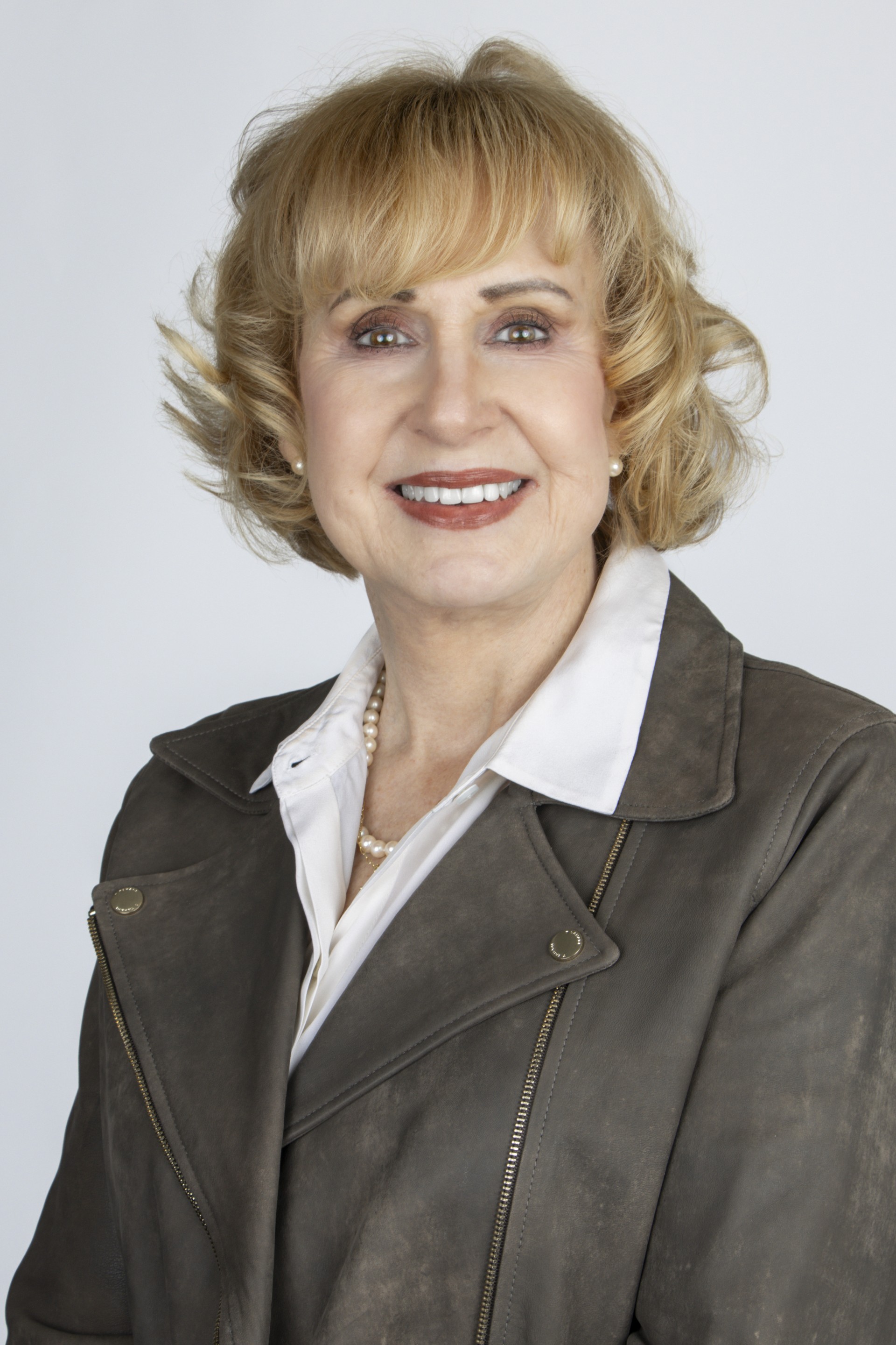 Johanna Lewis