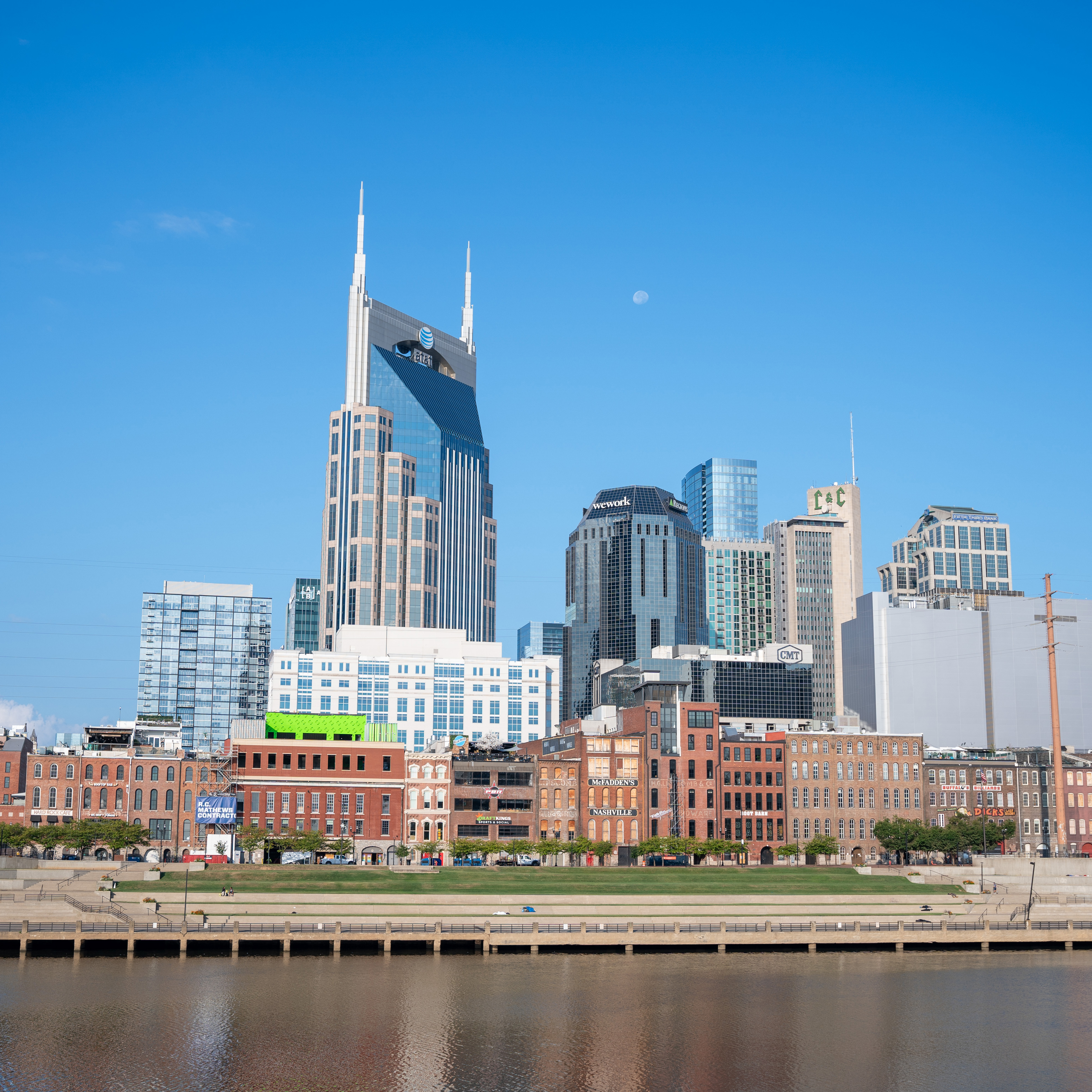 The Nashville Skyline on a clear sunny day