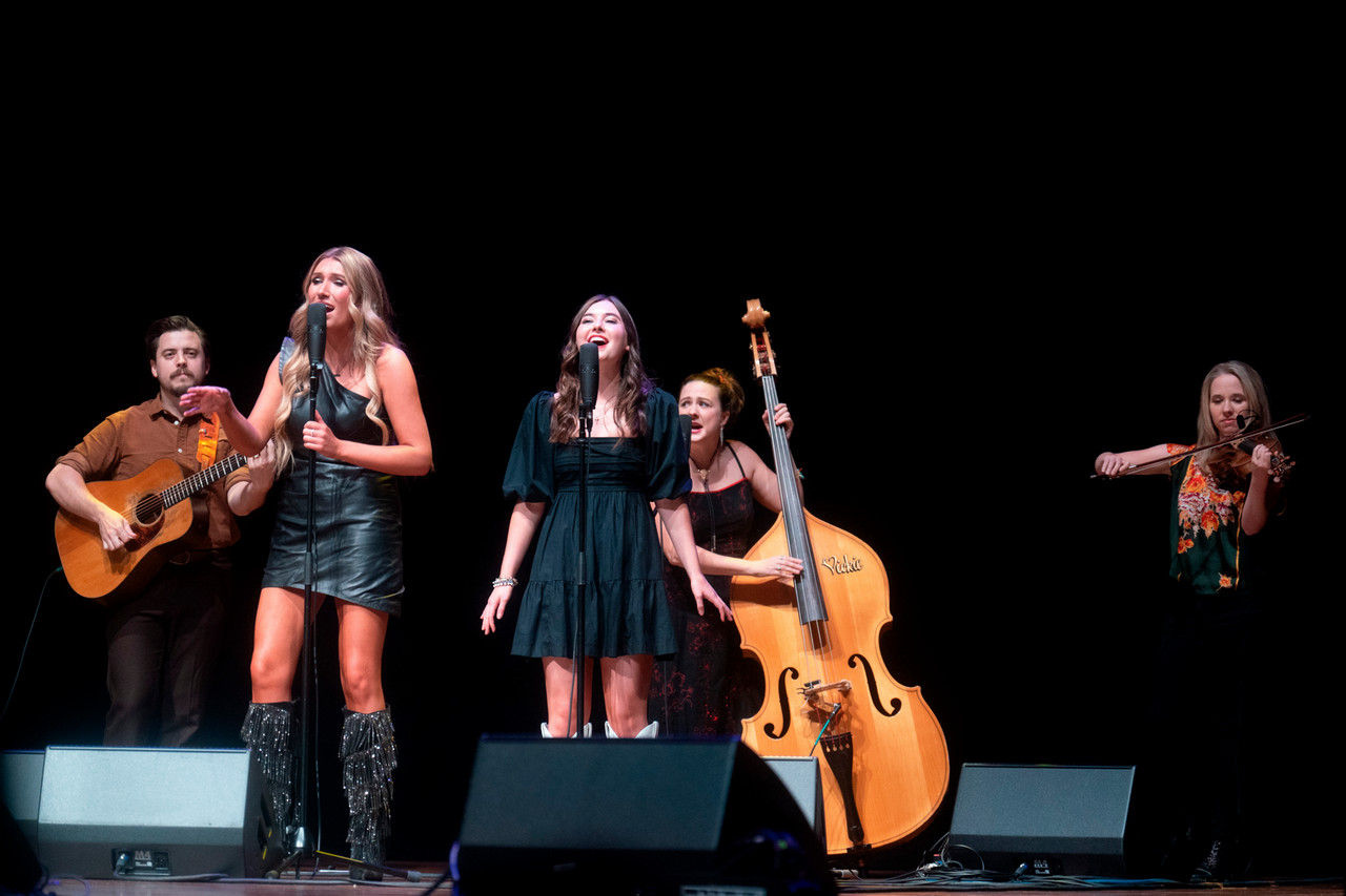 student and alumni performance of "Will the Circle Be Unbroken"