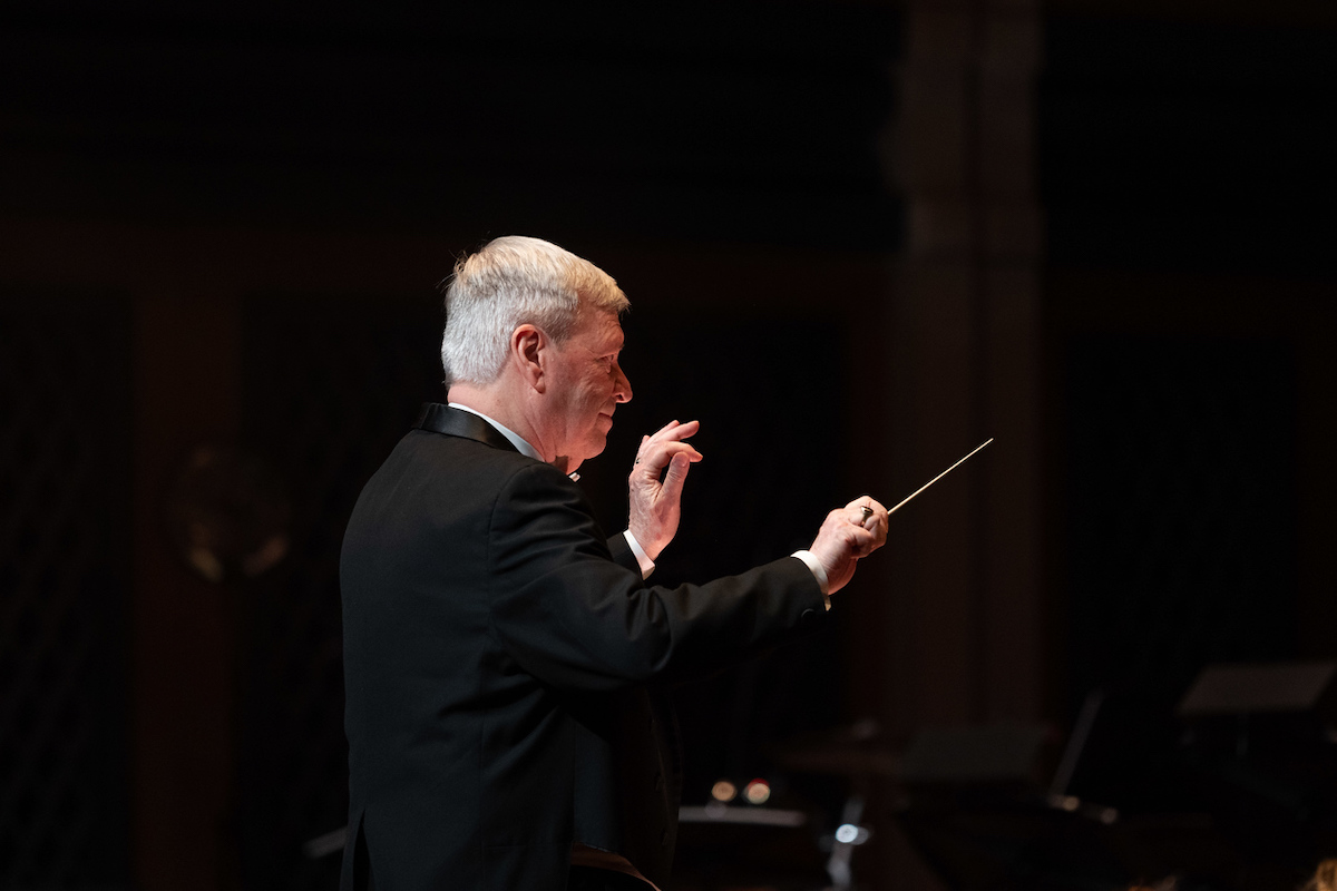 Gregg conducts at Christmas at Belmont