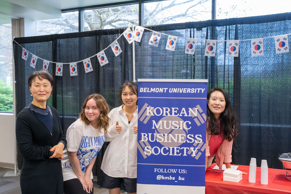 Korean music business society students and professor