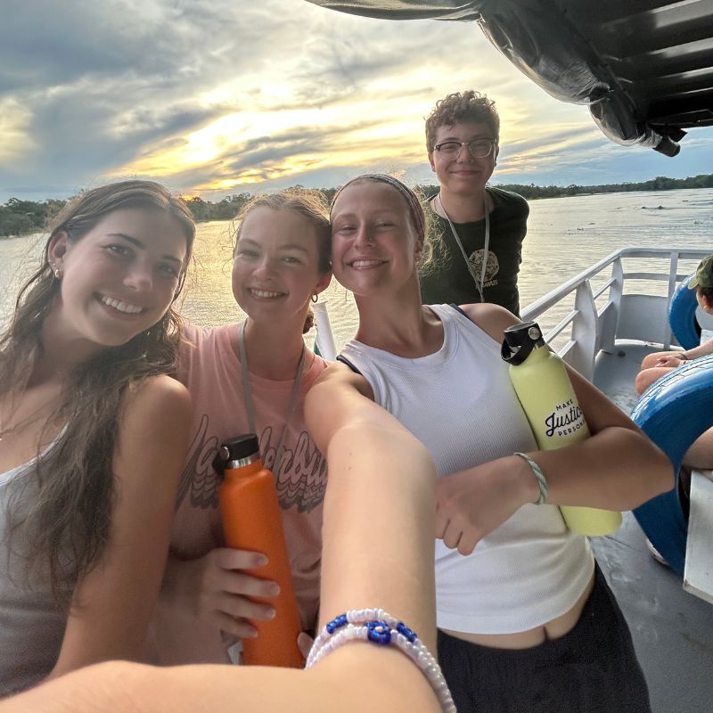 Lauren Melton and other Belmont students on mission in Costa Rica