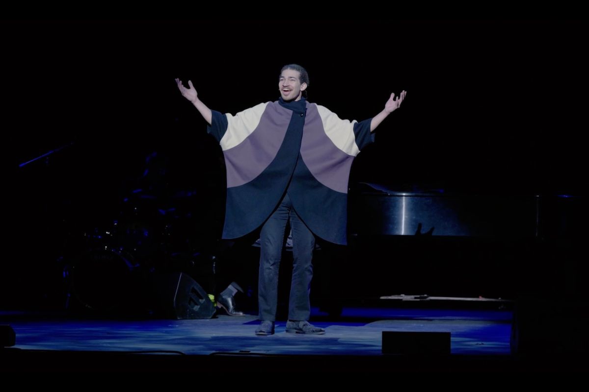 Isaac Bouldin dancing on stage