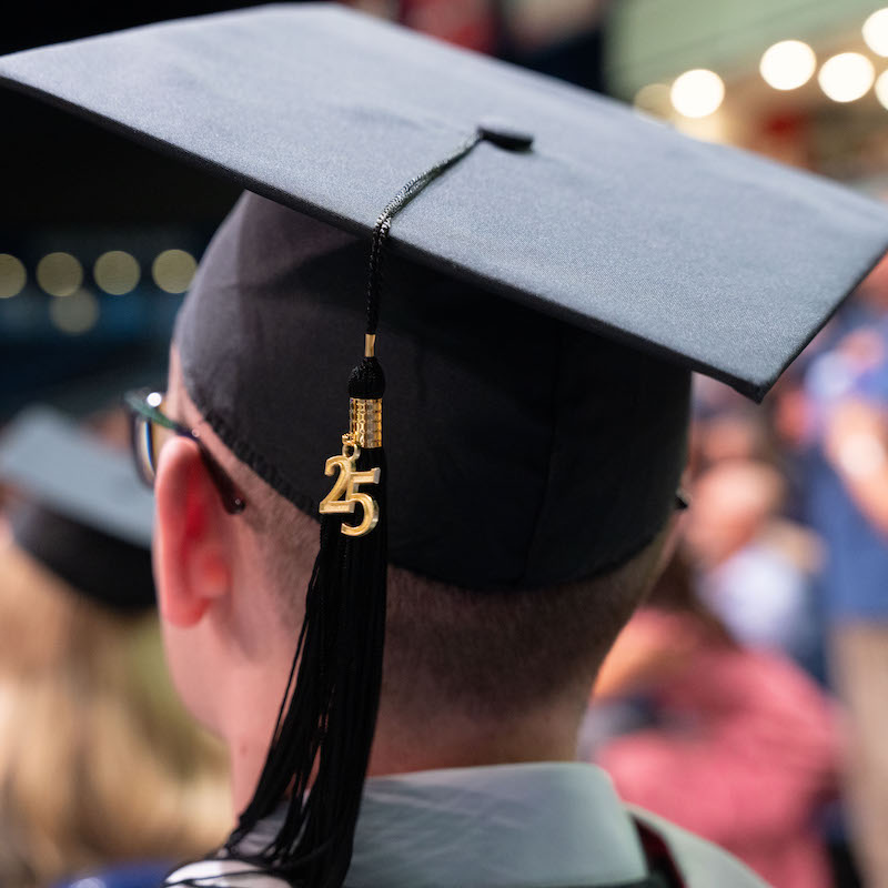Graduation hat with 2025 tassel