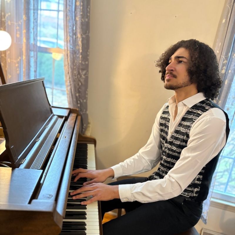 Isaac Bouldin at a piano