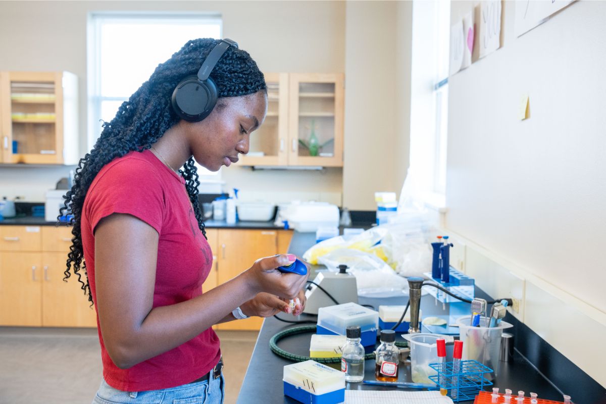 Angela Nwozo in a Belmont lab