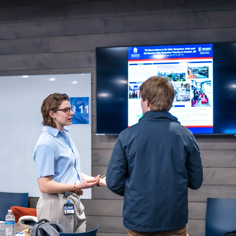 Katie Pursley presents at Global Medicine Symposium