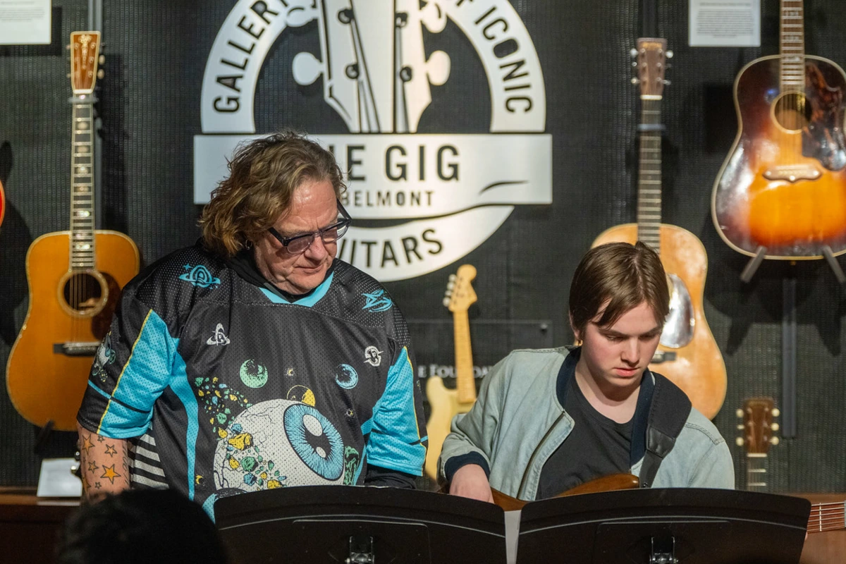 Stu Hamm and guitar student