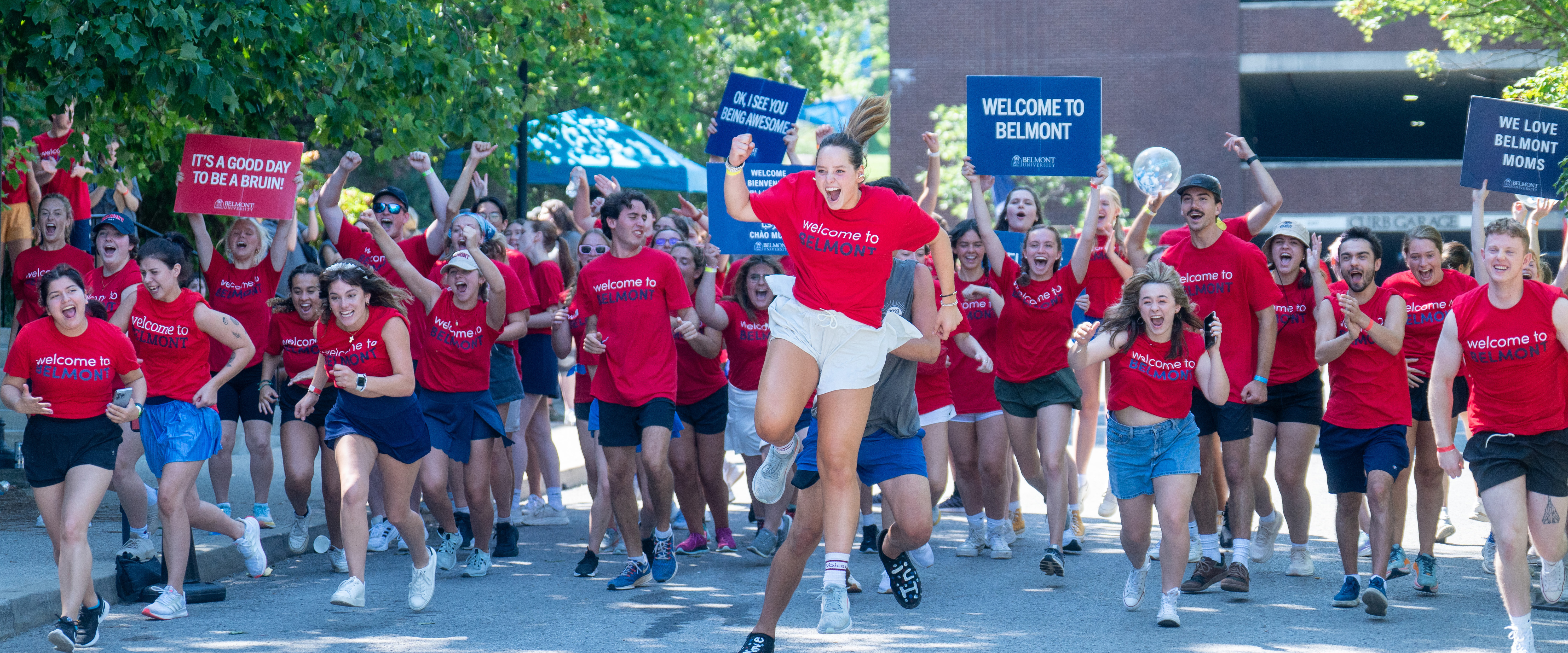 TT Leaders Cheering and running during move in